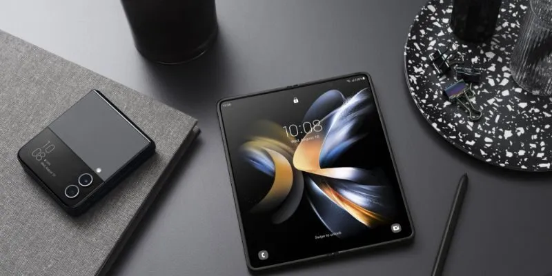 Smartphone màn hình gập